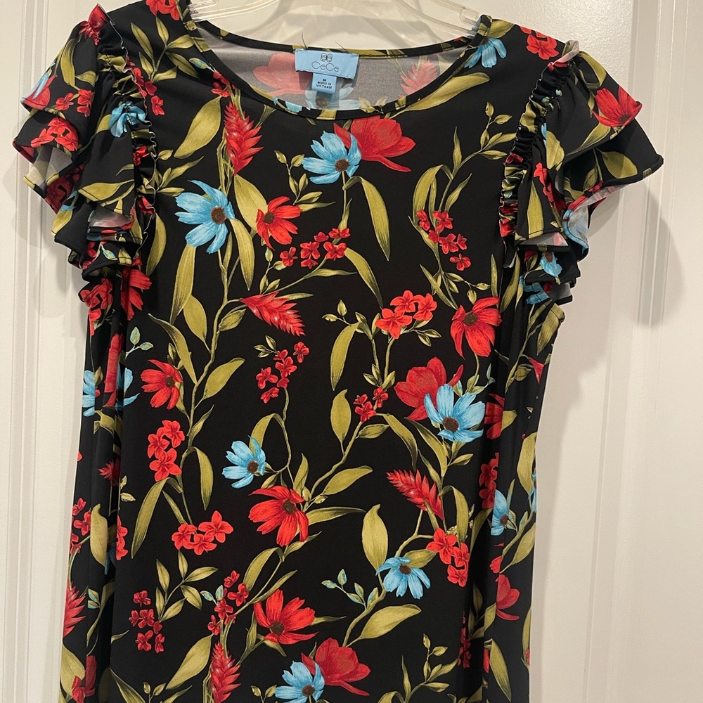 CECE Floral Ruffle Sleeve Top - Black, Red, Blue
